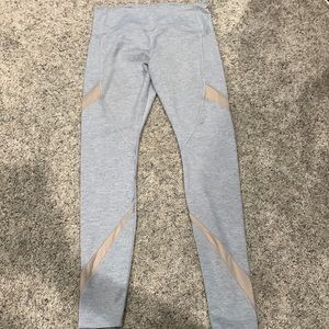 Forever 21 leggings size M with pockets